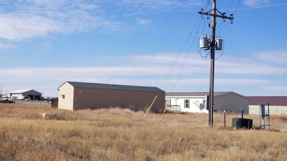 RJ Corman-5,000 SQ FT Shop On 10 Acres With Office Trailer : 6011 138th Ave NW, Williston, ND 58801